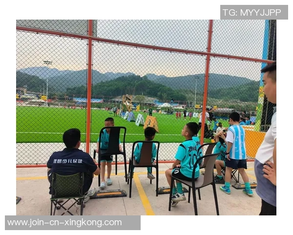 足球的魅力与参与人数探讨：全球热爱这项运动的人有多少